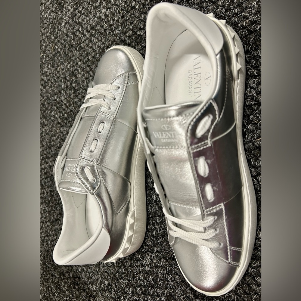 Valentino Rockstud Metallic Leather Sneaker sz 38